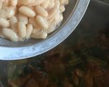 Foto del paso 8 de la receta: Habichuelas con níscalos y acelgas …y chorizo si quieres!! Rápido y rico, rico!! 25’
