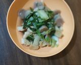 Foto langkah ke 4 dari resep Tumis sawi putih bakso Dan tahu.