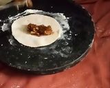 A picture of step 6 of Honey gulkand gujiyas.