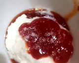 A picture of step 2 of Yogurt chilli dip.