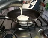 Foto del paso 11 de la receta: Crepes de setas y cebolla caramelizadas con salsa de parmesano