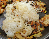 Foto del paso 4 de la receta: Noodles de arroz con verduras 🌱