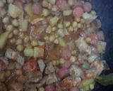 Foto del paso 2 de la receta: Cazuela de cerdo garbanzos y papa 🍲🍜