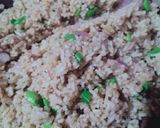 Foto langkah ke 2 dari resep Nasi goreng kecap bumbu iris praktis.