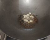 A picture of step 2 of Gatta pulao.
