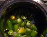 Foto del paso 2 de la receta: Carne de res con papas, en salsa de tomates y jalapeños