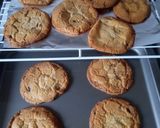 A picture of step 5 of Giant Choc Chip Cookies.