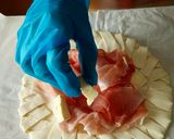 Foto del passaggio 7 della ricetta Torta salata speck e brie