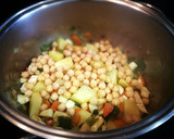 Foto del paso 3 de la receta: Sopa de ortigas con garbanzos y otras verduras - veggie - diet