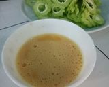 Hình bước làm 2 của món Khổ qua xào trứng chà bông
