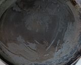 A picture of step 3 of Turai jowar flour chilla.