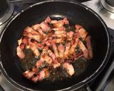 Une image de l'étape 4 de Frisée aux lardons et pignons de pin sauce balsamique.