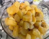 Une image de l'étape 12 de Salade de pommes de terre aux harengs, tomates et oignons.