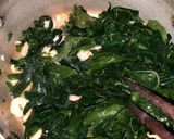 Hình bước làm 4 của món Canh rong biển với tôm, đậu hũ non