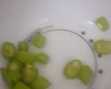 A picture of step 1 of Cheesy vegetable maggi.