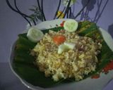 Foto langkah ke 3 dari resep Nasi goreng telur.