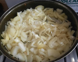 Foto del paso 1 de la receta: Tarta de espinacas, morrón y cebolla dorada con masa de semillas