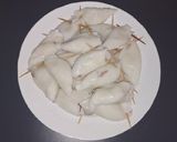 Foto del paso 1 de la receta: Chipirones rellenos de langostinos en salsa