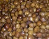 A picture of step 2 of Jhat pat chanay chaat.