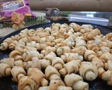 A picture of step 7 of Croissants Mathri.