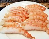 Foto del paso 1 de la receta: Ensalada de ventresca "Mar y Montaña" con gambones y jamón 🔥🔥