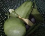 Foto langkah ke 1 dari resep Sayur Bening Labu Buncis Putren.