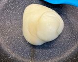 Hình bước làm 2 của món Mochi phủ bột đậu nành - Kinako Mochi (きな粉餅)