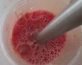 Foto del paso 3 de la receta: Heladito fácil y saludable de sandía 🍉 Sandía helada 🍉2 ingredientes 🍉🍋Paleta o polo de sandía