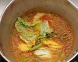 รูปขั้นตอนการทำที่ 4 ของ แกงส้มกุ้งผักรวมมะขามสด