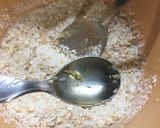 Foto del paso 2 de la receta: Alfajor de coco y avena saludable relleno de dulce de membrillo!