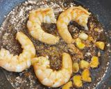 Foto del paso 5 de la receta: Pincho de langostinos  con piquillos caramelizados