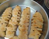 A picture of step 4 of Chicken fish bread.