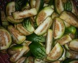 Foto langkah ke 1 dari resep Tumis Terong Bulat Udang Rebon.