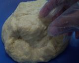 Foto langkah ke 3 dari resep Donat ceria.