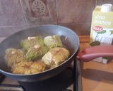 Foto del passaggio 10 della ricetta Involtini di verza ripiena di mamma Jò