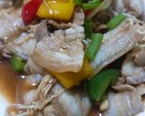 รูปขั้นตอนการทำที่ 4 ของ หมูสามชั้นผัดพริกหวาน