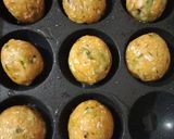 A picture of step 4 of Leftover rice and cabbage balls.