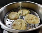 A picture of step 6 of Kanchipuram Idli.