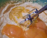 Foto langkah ke 2 dari resep Marble Cake Tanpa Emulsifier.