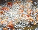 A picture of step 5 of Soya vadi pakoda.