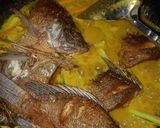 Foto langkah ke 5 dari resep Mujaer Bumbu Kuning.