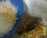 Foto langkah ke 3 dari resep Bihun Goreng siram bumbu Pecel.