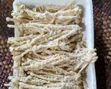 Foto langkah ke 3 dari resep 38. Enoki crispy lada hitam.