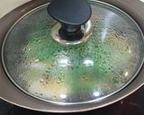A picture of step 5 of Ginger and Scallion Braised Grass Carp Belly.