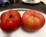 Foto del paso 1 de la receta Tartar de tomate 🍅 y aguacate 🥑