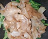 A picture of step 3 of Pad See Ew with Pork & Chinese Broccoli.