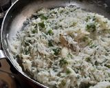 A picture of step 6 of Thai green rice.