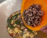 Foto langkah ke 3 dari resep Tumis Cumi Putren.