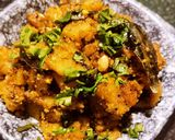 बटाट्याची कोरडी भाजी (batatyachi kordi bhaji reciep in marathi) रेसिपी स्टेप 5 फोटो 