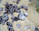Foto del paso 2 de la receta: Budín de vainilla con pasas de uva!